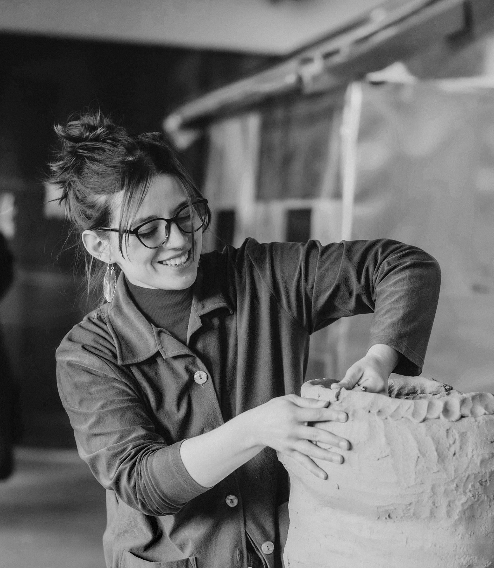 <a href="/artista/mena-guerrero" class="artistas-slider-nombre">Mena Guerrero<img src="https://galeriavangar.com/wp-content/uploads/2023/05/arrow-slider-artistas.jpg" class="listado-artistas-puntero"></a>